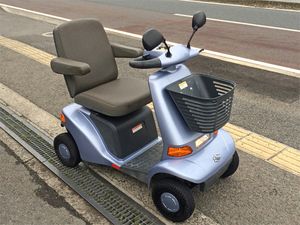 全国送料込み！綺麗なセニアカー◎訳あり価格♪スズキ【電動カート 